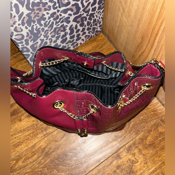 NWOT The Victoria Bucket Bag - Picture 5 of 7